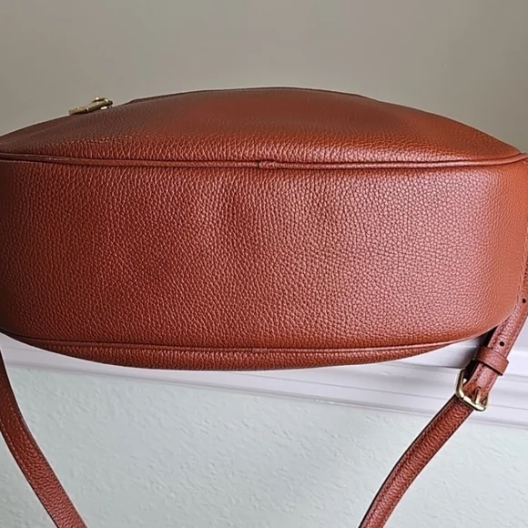 Coach Sutton Pebbled Leather Hobo Shoulder/Crossbody Bag in Dark Carmel EUC - Picture 6 of 7